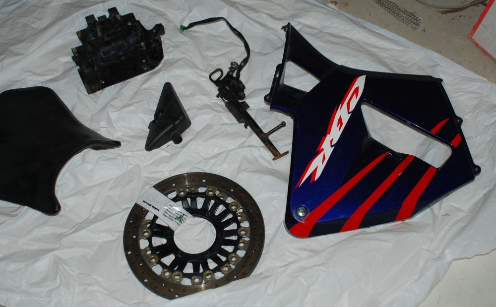 motor 2007-2012 , cadru CBR 600RR cu acte , carene , scarite Honda