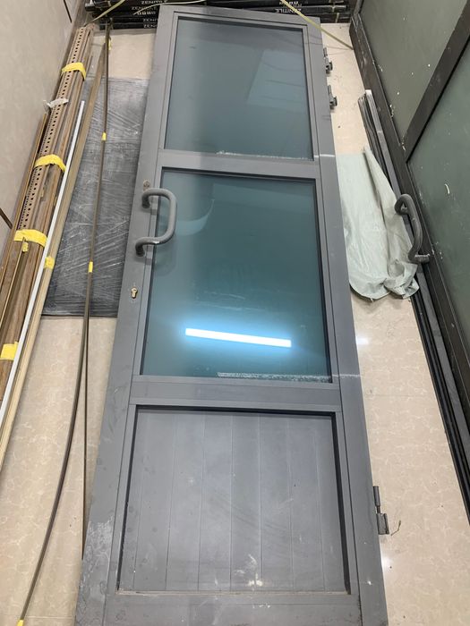 Б/У Алюминиевые двери 2 створки