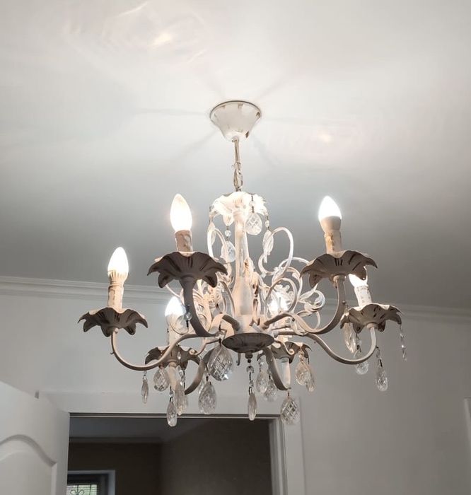 Продам люстры б/у