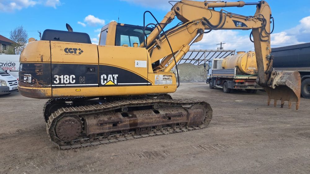 Excavator pe senile CAT 318C