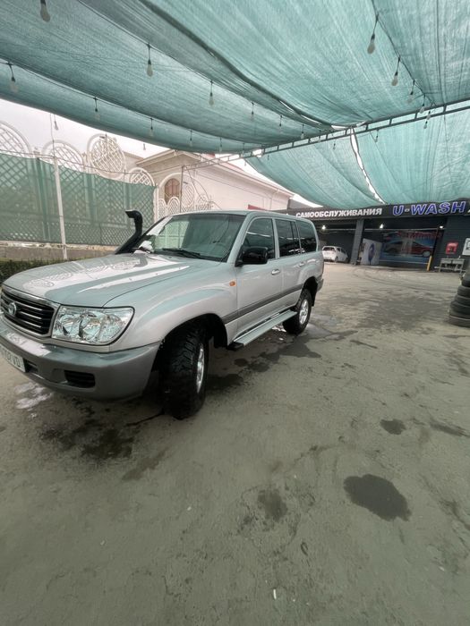 Toyota land cruser 105