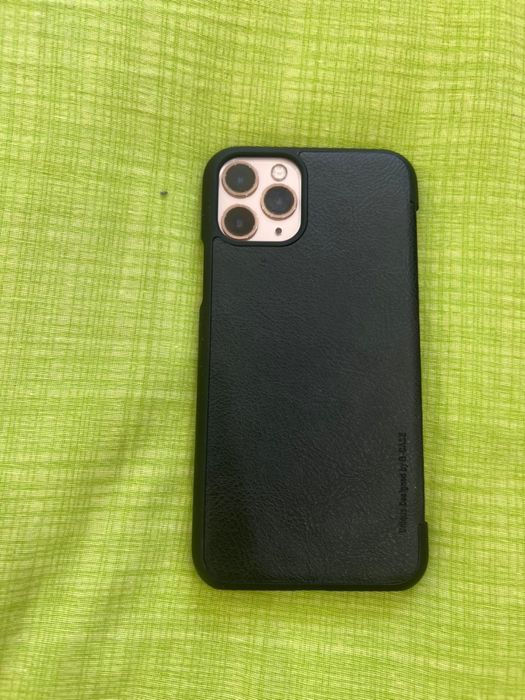 Продам Айфон 11 про в хорошем состояние