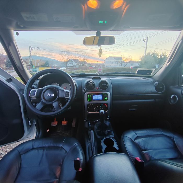 Jeep Cherokee 2004, 2.5 Diesel, 143 CP, 4×4