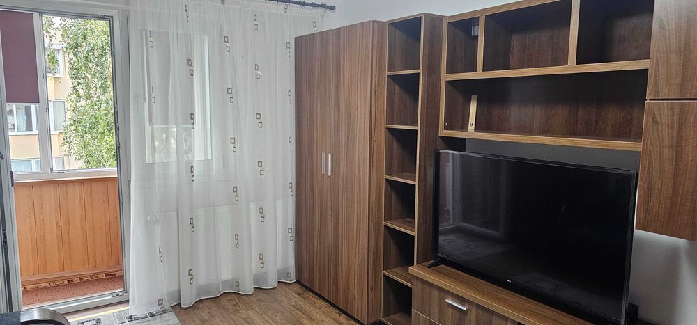 Apartament 2 camere de inchiriat zona Astra cu loc de parcare