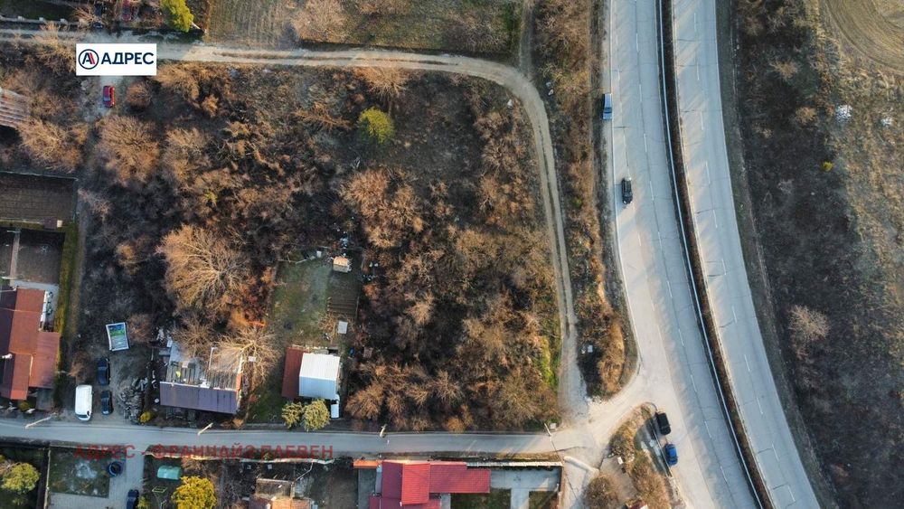 Парцел в Плевен-м-т Плочата площ 500 цена 45000