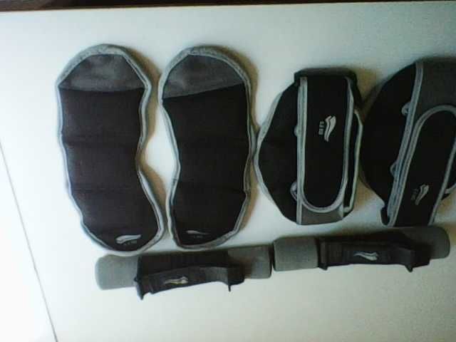 Продавам комплект фитнес тежести