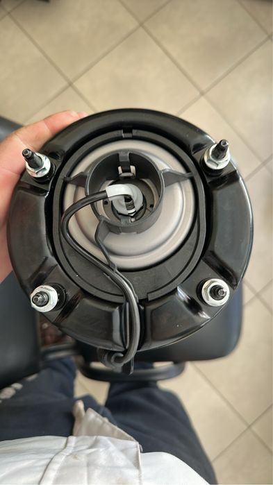 Амортисьор 850 лв възглавници 280 лв зазаден 370   . Audi  A6 C7.  A7