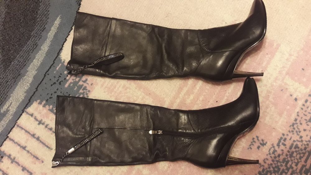 Кожанные сапоги женские