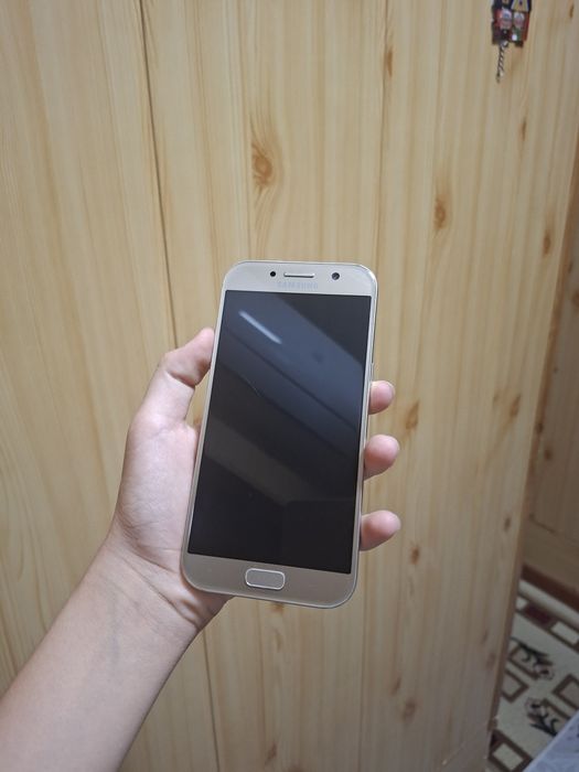 Samsung A5 2017 gold ideal holatda