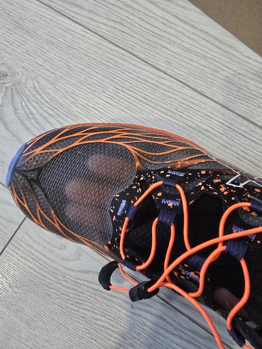 Оригиналнк маратонки asics 48 размер, UK 12