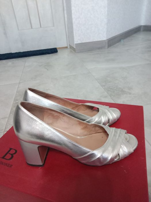 Продам босоножки!