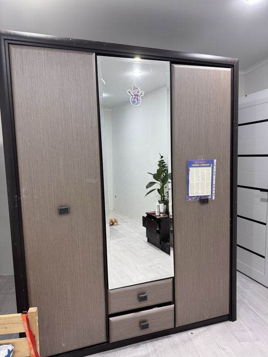 Продам шкаф 3 двери