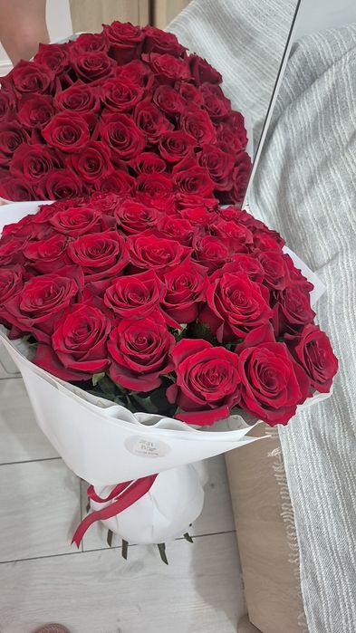 Цветы свежие розы