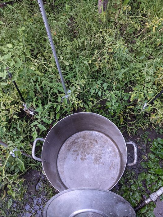 Кастрюля алюминиевая