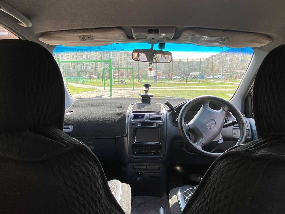 Продам машину Toyota Ipsum