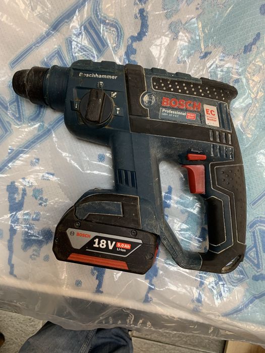 Bormasina cu percutie Bosch GBH18 V-EC