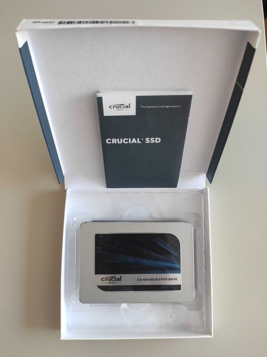 SSD - Crucial MX500 / 250 GB / 2.5 инча / SATA