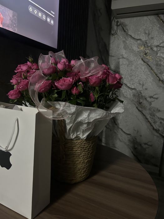 Розы кустовыеееее в корзине.