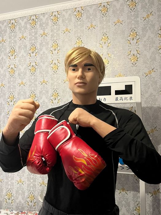 Груша виде манекена