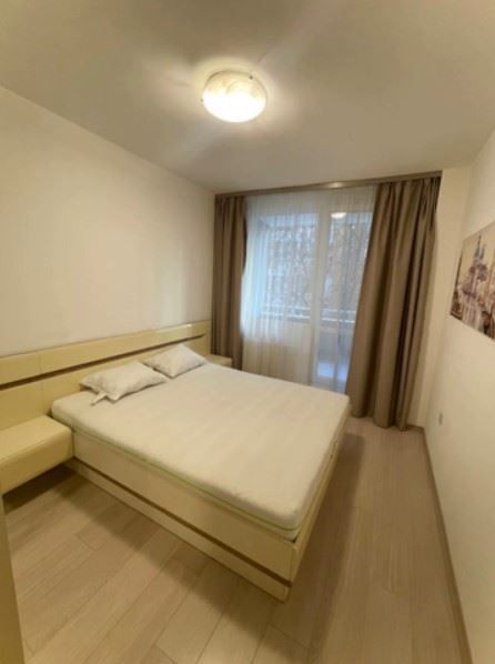 Дава се под наем Тристаен апартамент в София, Стрелбище - 100 кв.м за 897.6 € - Снимка #3