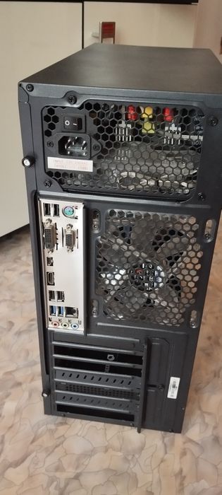 ПК: i5-7600k, 16GB DDR4, 256GB NVMe SSD