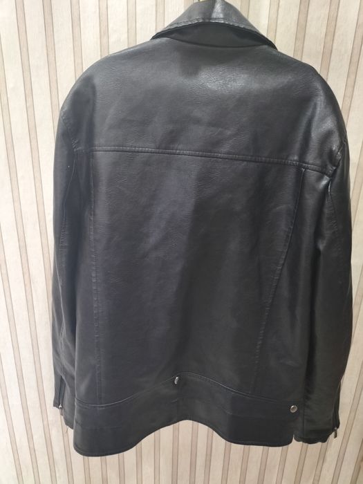 Продам куртку кожаную