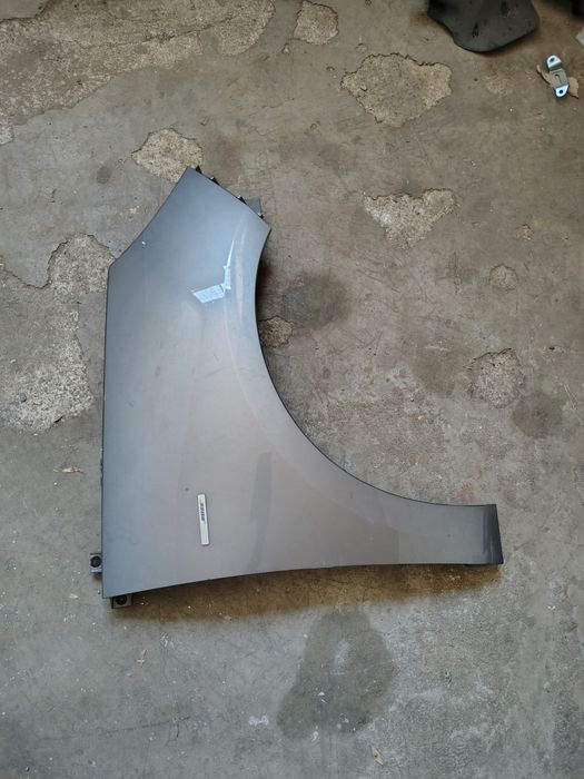 Aripa dreapta fata Renault scenic 3 facelift originala impecabila cod 1005264r