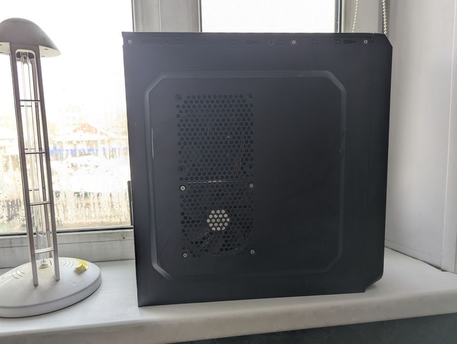 Шустрый ПК для учебы и нетребовательных игр (i3 / 8GB / SSD+HDD 1TB /