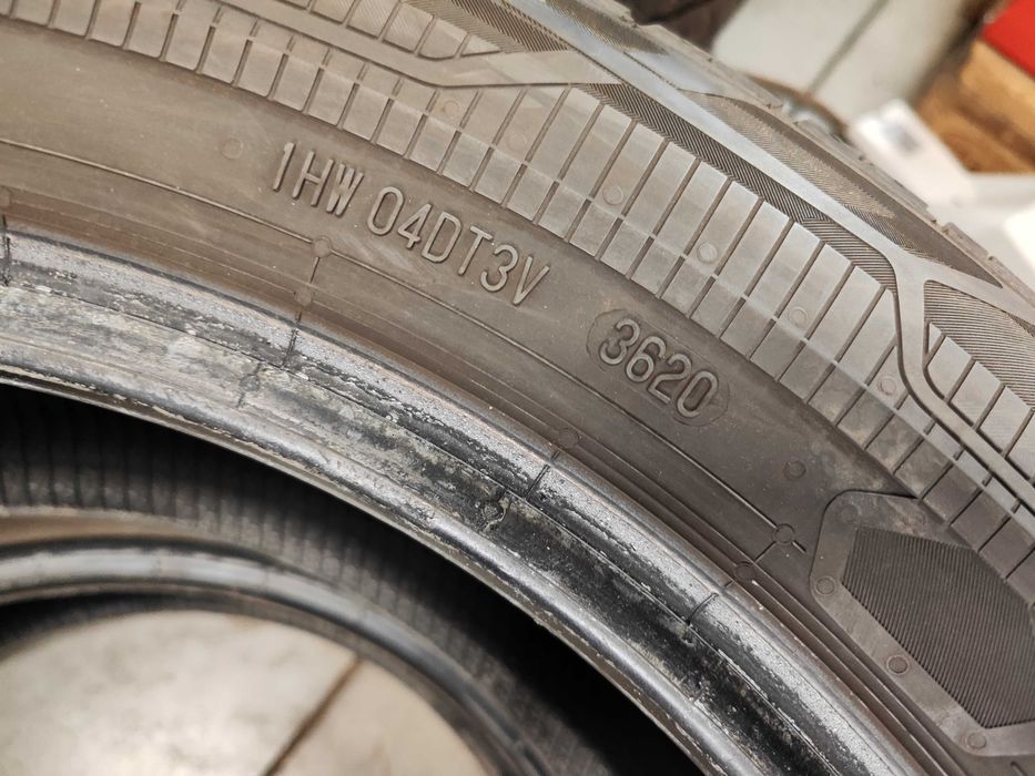 2бр.летни гуми 215/60/17C Continental