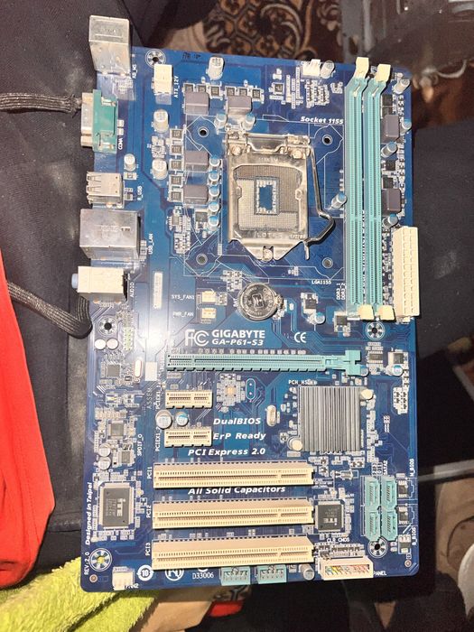 Материнская плата Gigabyte P61-S3