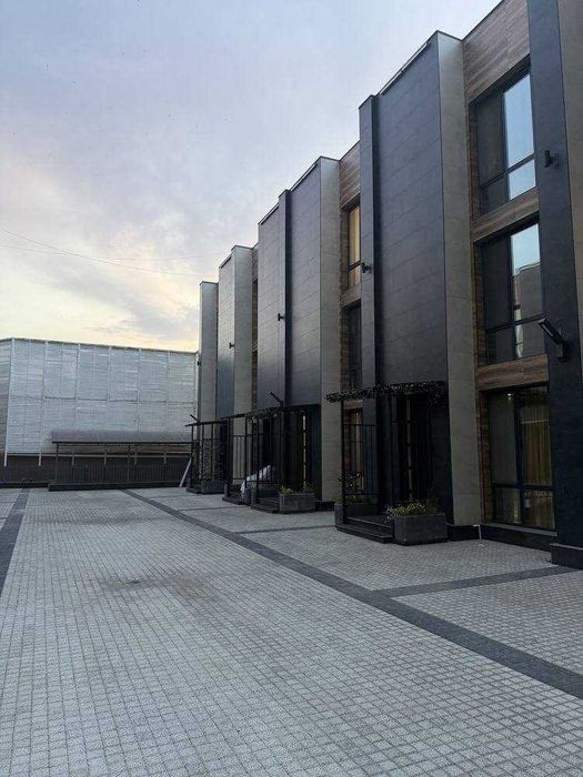 Таунхаус 237 м² в ЖК Tiara Residence | 3 этажа | Паркинг
