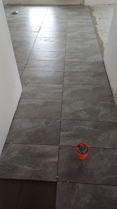 Execut lucrări in construcți