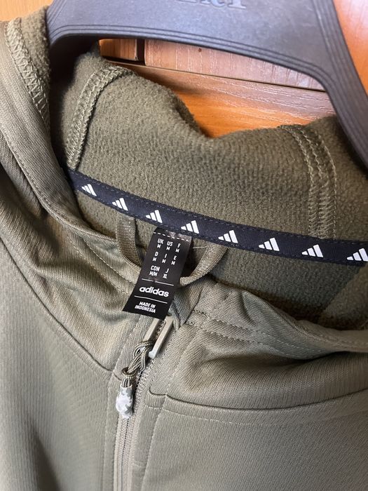 Суитчери - Adidas , Hugo . Нови и използвани .