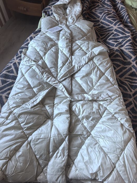 Продавам много красив дамски елек