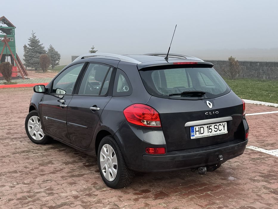 Vand Renault Clio GrandTour 1.2 Benzina 2009  Panoramic Inmatriculat