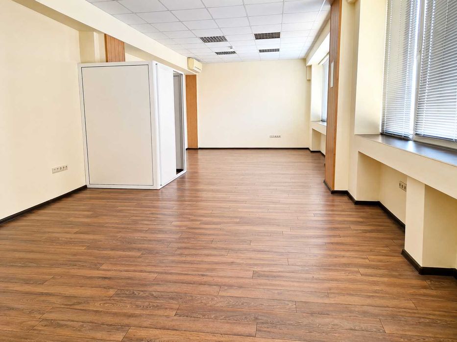 Малък Офис под наем, гр. София, жк. НПЗ Хаджи Димитър