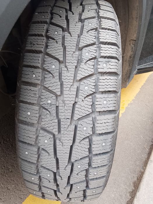 Зимние шины с шипами
