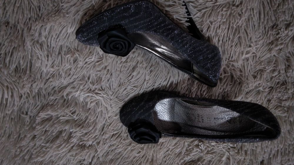 Pantofi eleganți noi 36