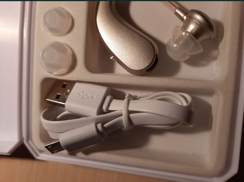 Aparat auditiv cu acumulatori