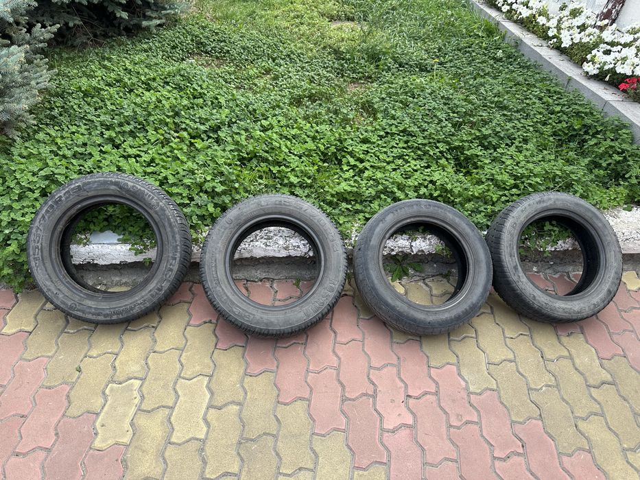 Продам резину б/у  размер 155/70 R13