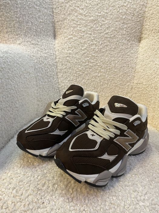 Обувки New Balance 9060