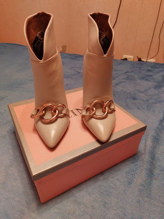 Продам кожаные полусапожки.