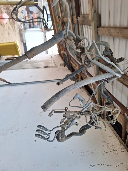 Запчасти на тойота карина е.