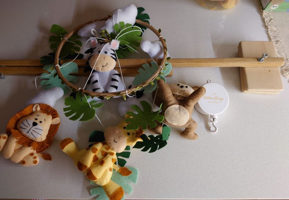 Музикална въртележка Golden Wings- Hand Made