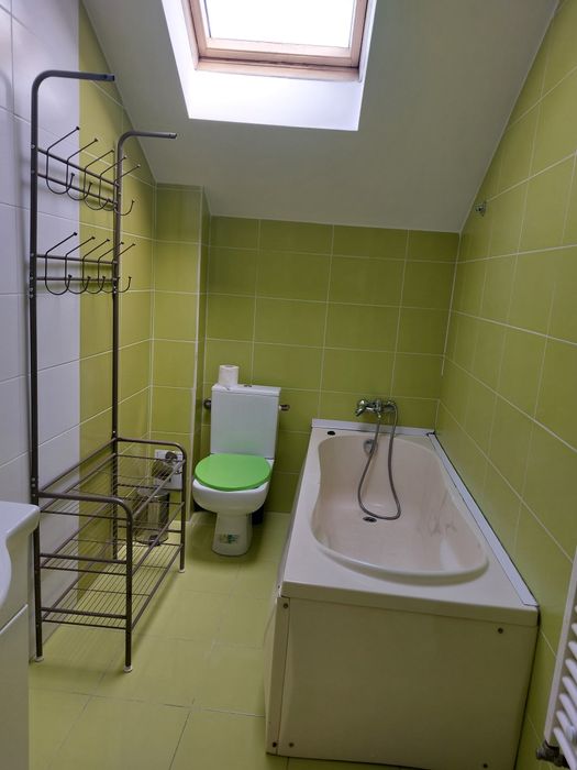 Inchiriez apartament cu 2 camere