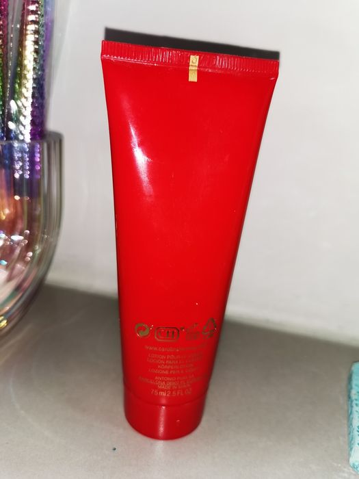 Parfum  Carolina Herrera Very Good Girl