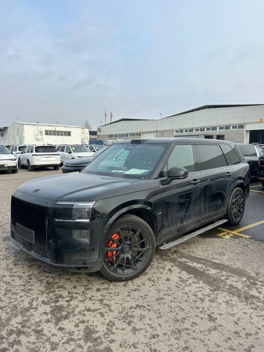 Zeekr X9 ultra black piano