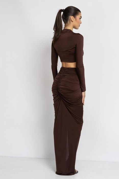 Cliche Сет от къса блуза и пола с набори в кафяво