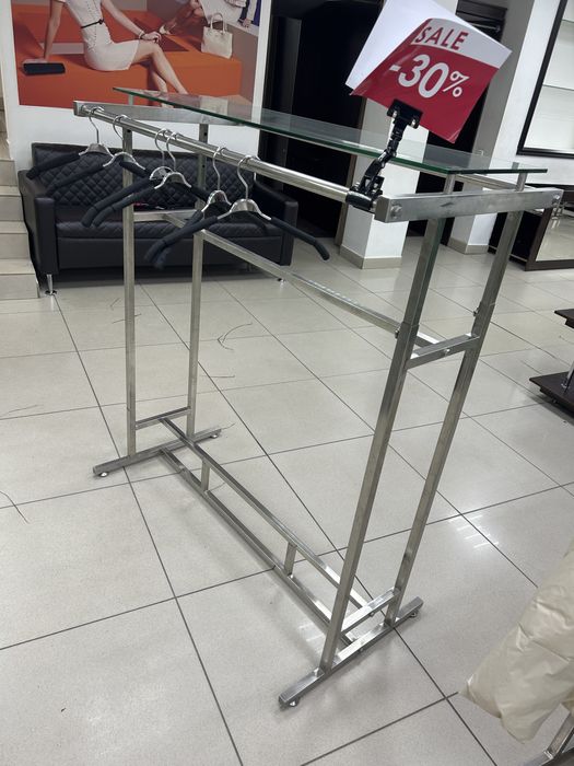 Стойка для одежды