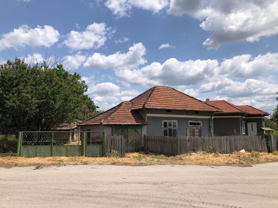 Продава се Къща в с. Добротица, Област Силистра - 200 кв.м за 102 €/кв.м - Снимка #5